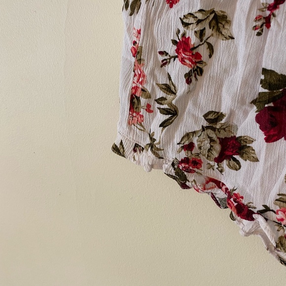 Flower Shorts - Picture 3 of 3